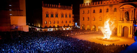 Il rogo del vecchione a Bologna