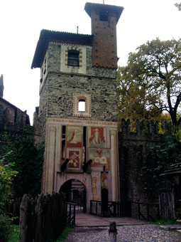 La torre d'accesso del Borgo Medievale di Torino