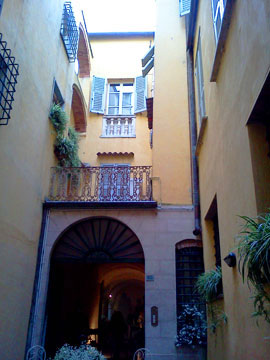 Il cortile di Palazzo San Domenico