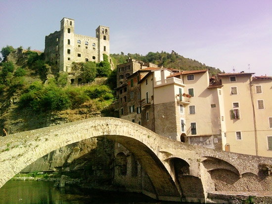 Una bella vista di Dolceacqua