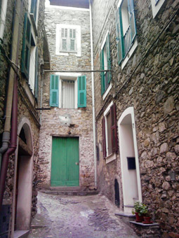 Uno dei vicoli di Dolceacqua