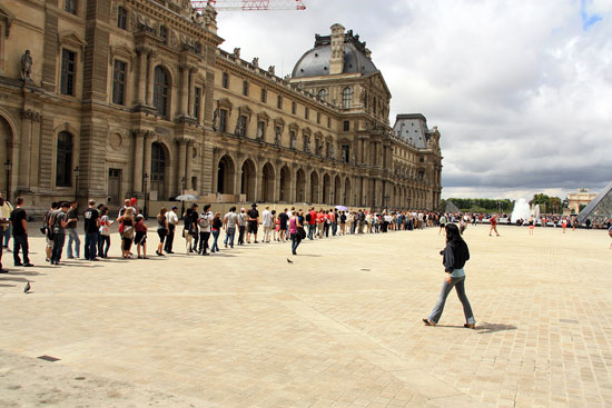 Coda al Louvre