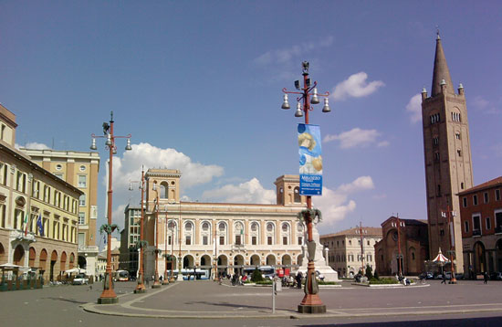 Forlì, piazza Saffi