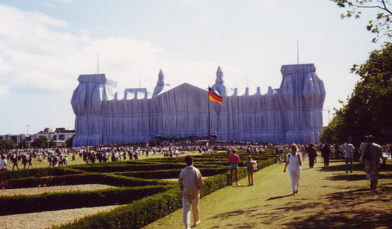 Christo e Jeanne-Claude, Il Reichstag impacchettato (1995)