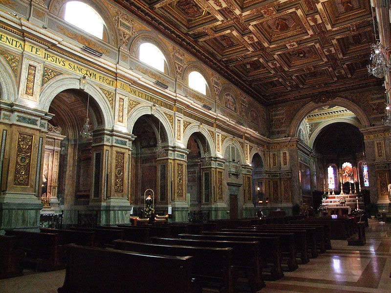 Interno della Basilica di San Nicola da Tolentino