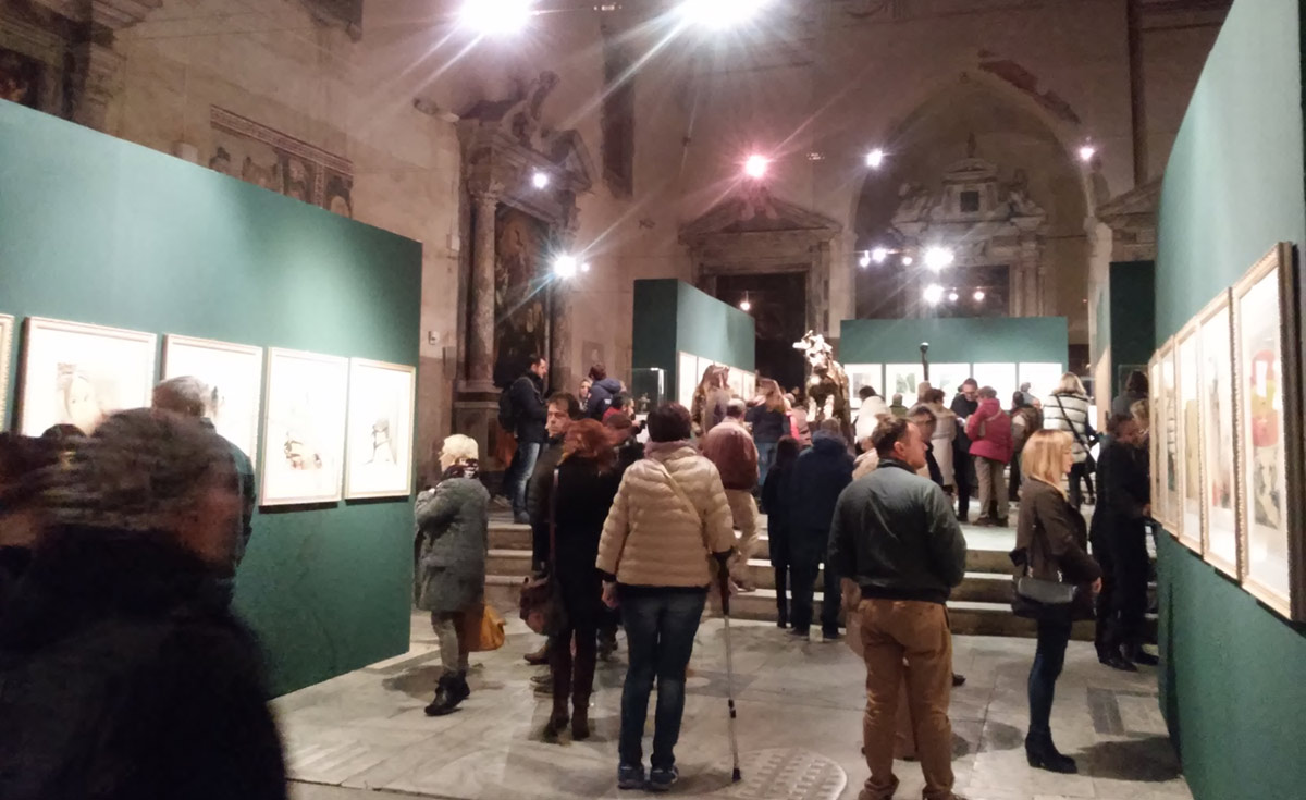 La mostra nella chiesa sospesa al culto di Sant'Agostino a Pietrasanta