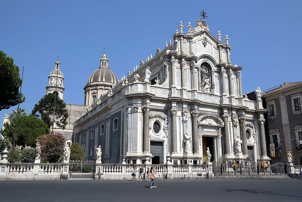 Catane Nouvelle Lumière Pour La Cathédrale De Santagata