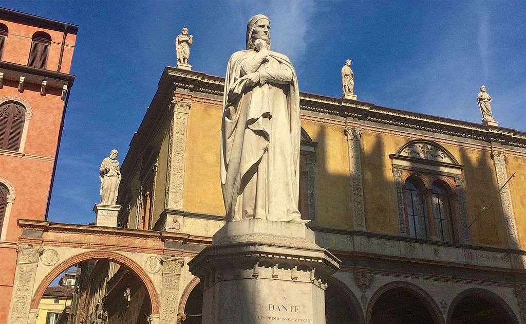 Verona Zalando finanzia il restauro del monumento a Dante in