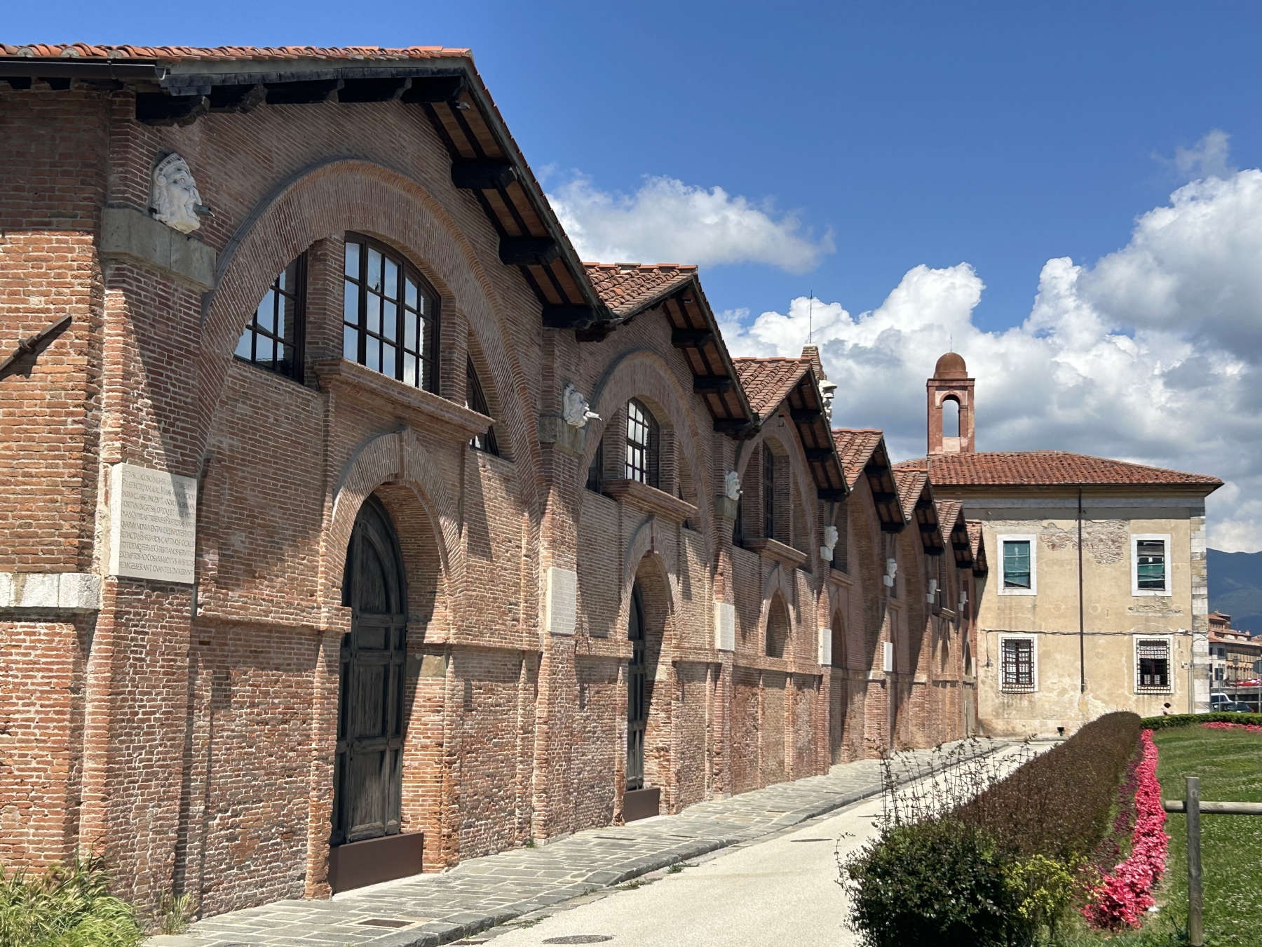 Los arsenales de los Médicis desde el exterior