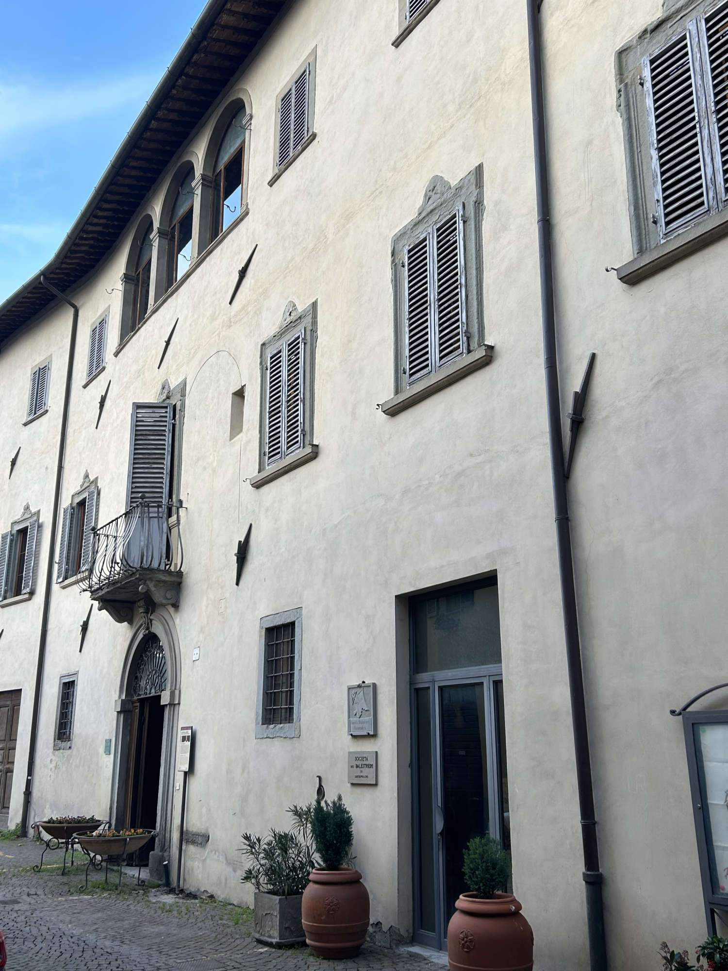 La parte trasera de la casa de Piero della Francesca, donde se encontraba la entrada original antes de la remodelación del artista.