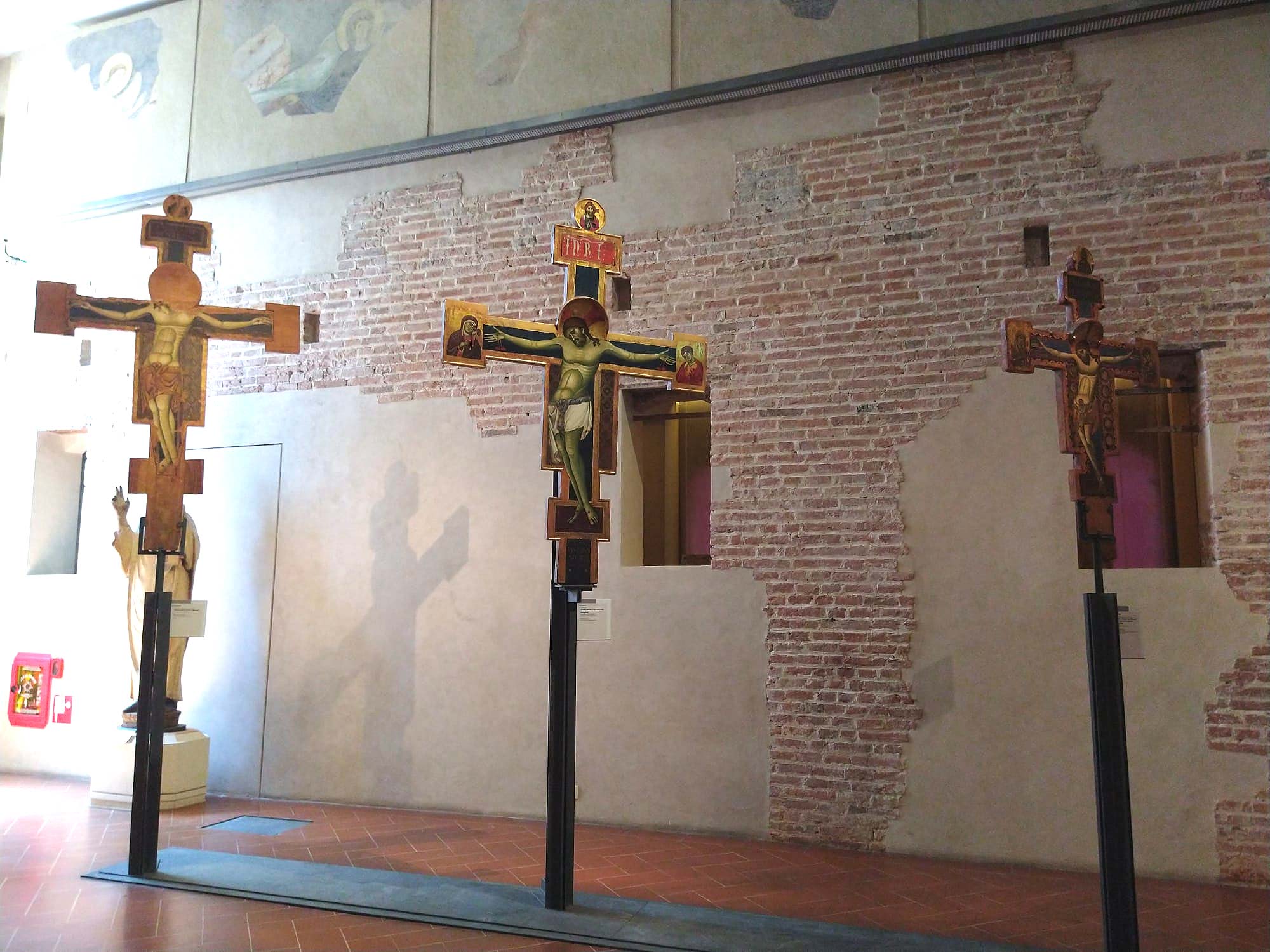 Cruces pintadas del Museo Nacional de San Mateo de Pisa