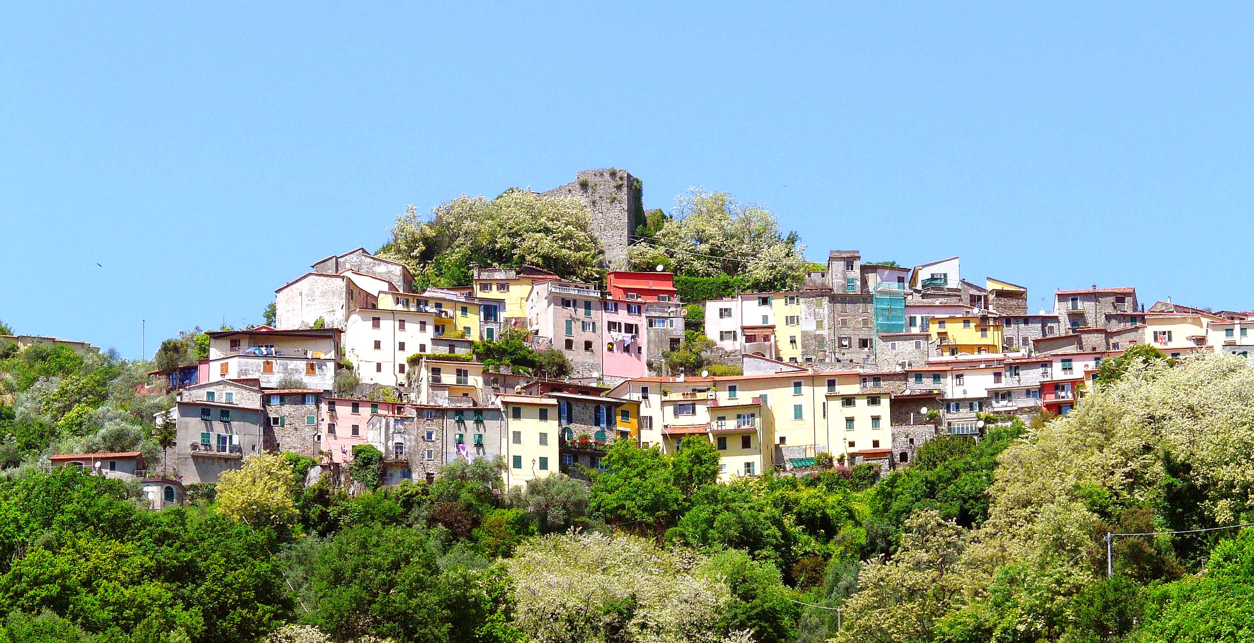 View of Trebiano Magra. Photo: Davide Papalini