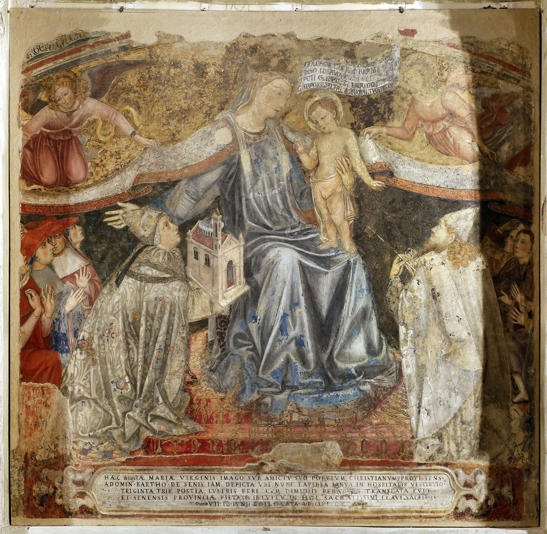 Domenico di Bartolo, Madone de la Miséricorde (1444 ; fresque ; Sienne, Santa Maria della Scala). Photo : Francesco Bini