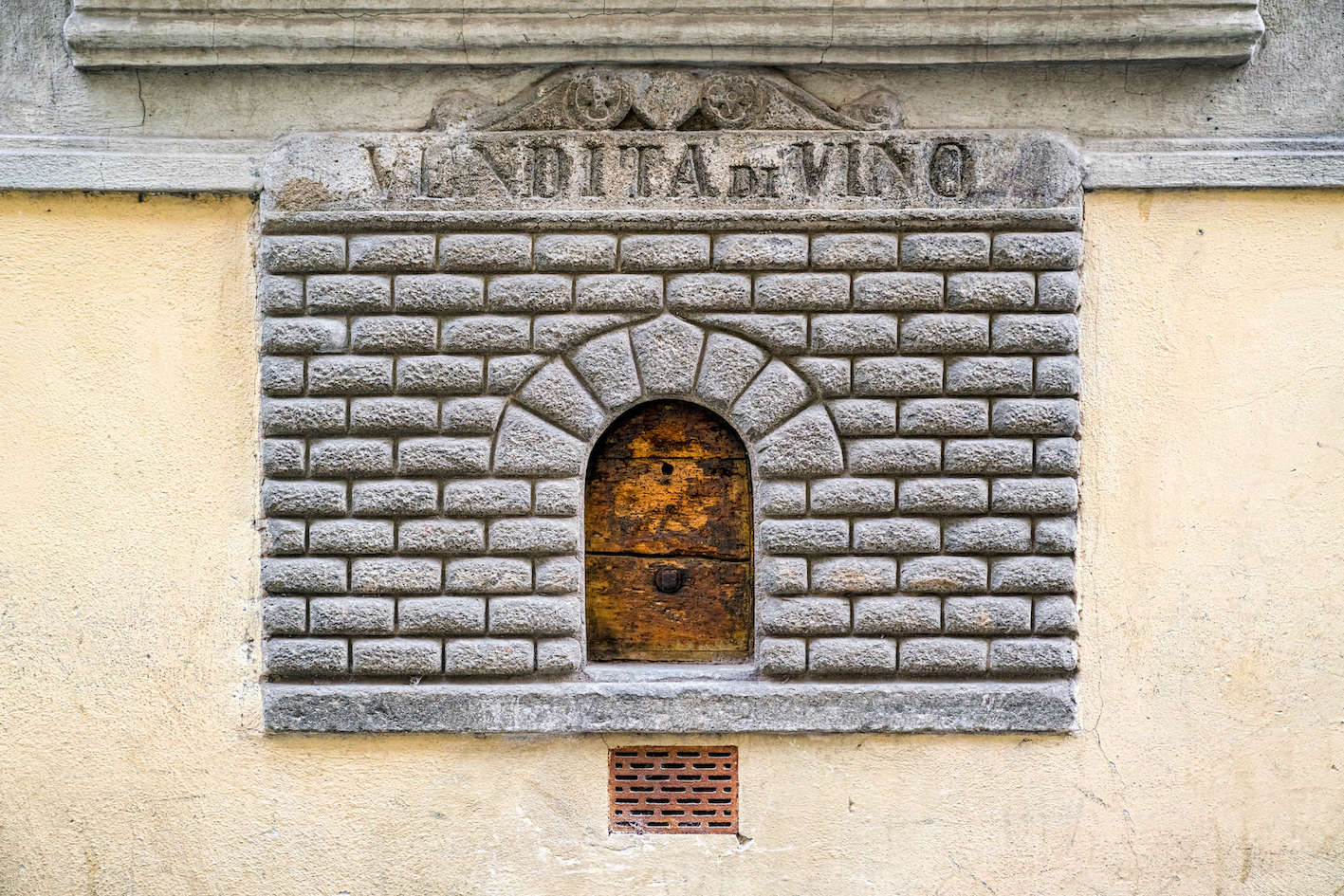 Buchetta di Via del Giglio. Photo: Giorgio Magini