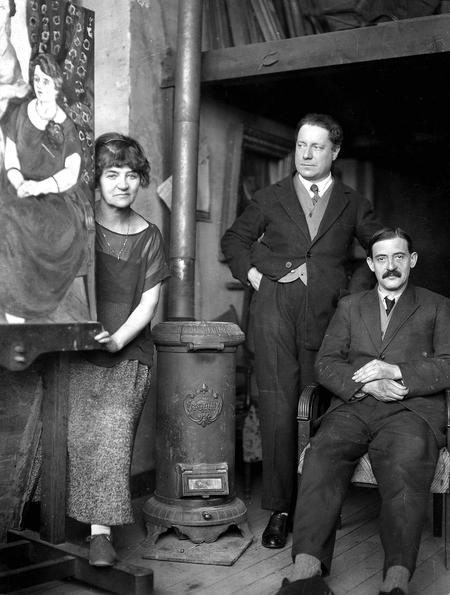 Henri Martinie, Retrato de Suzanne Valadon, André Utter y Maurice Utrillo en su estudio (actualmente en el Museo de Montmartre, París), 1920. Foto: Museo de Montmartre