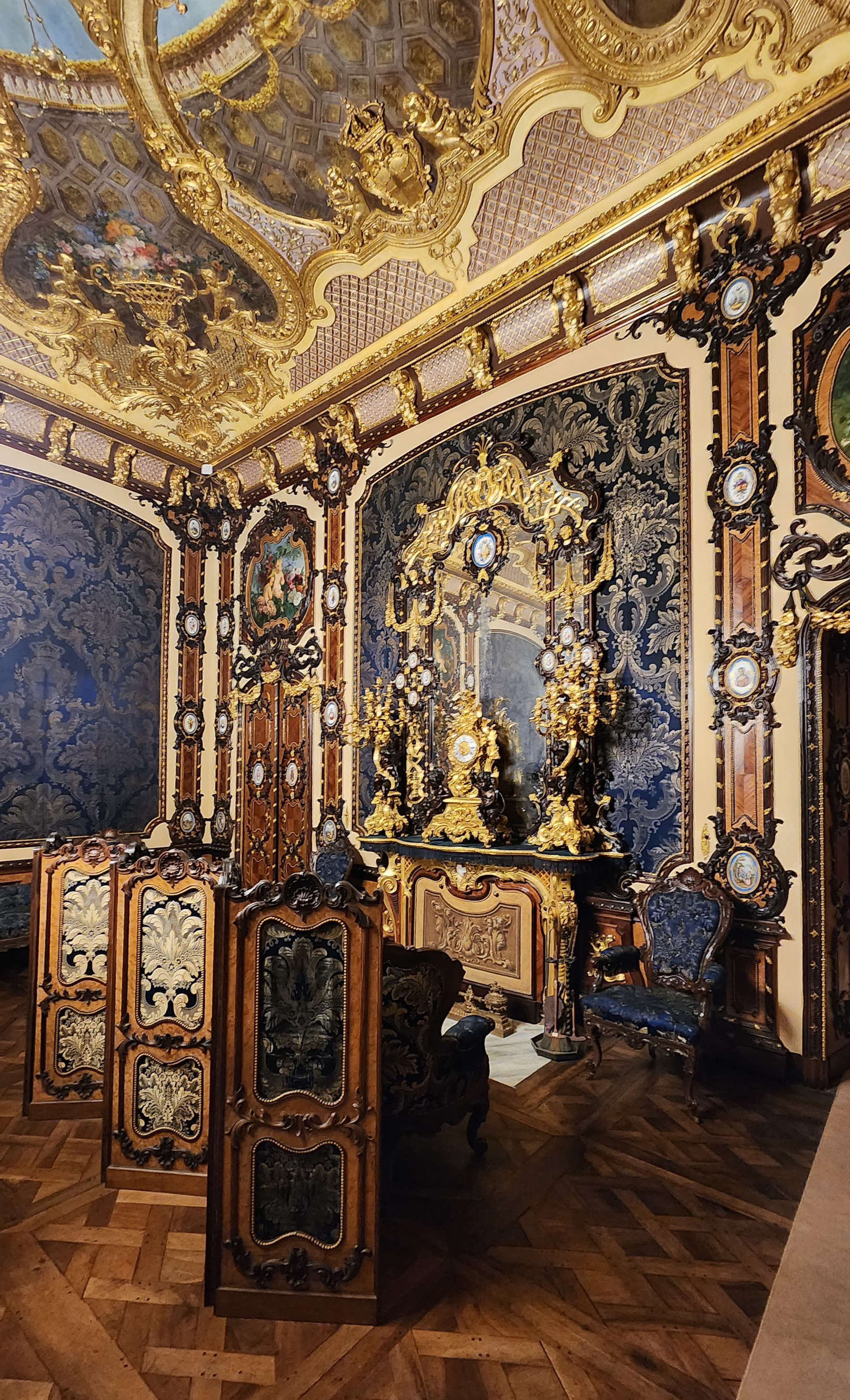 Royal Apartments: Blue Parlor