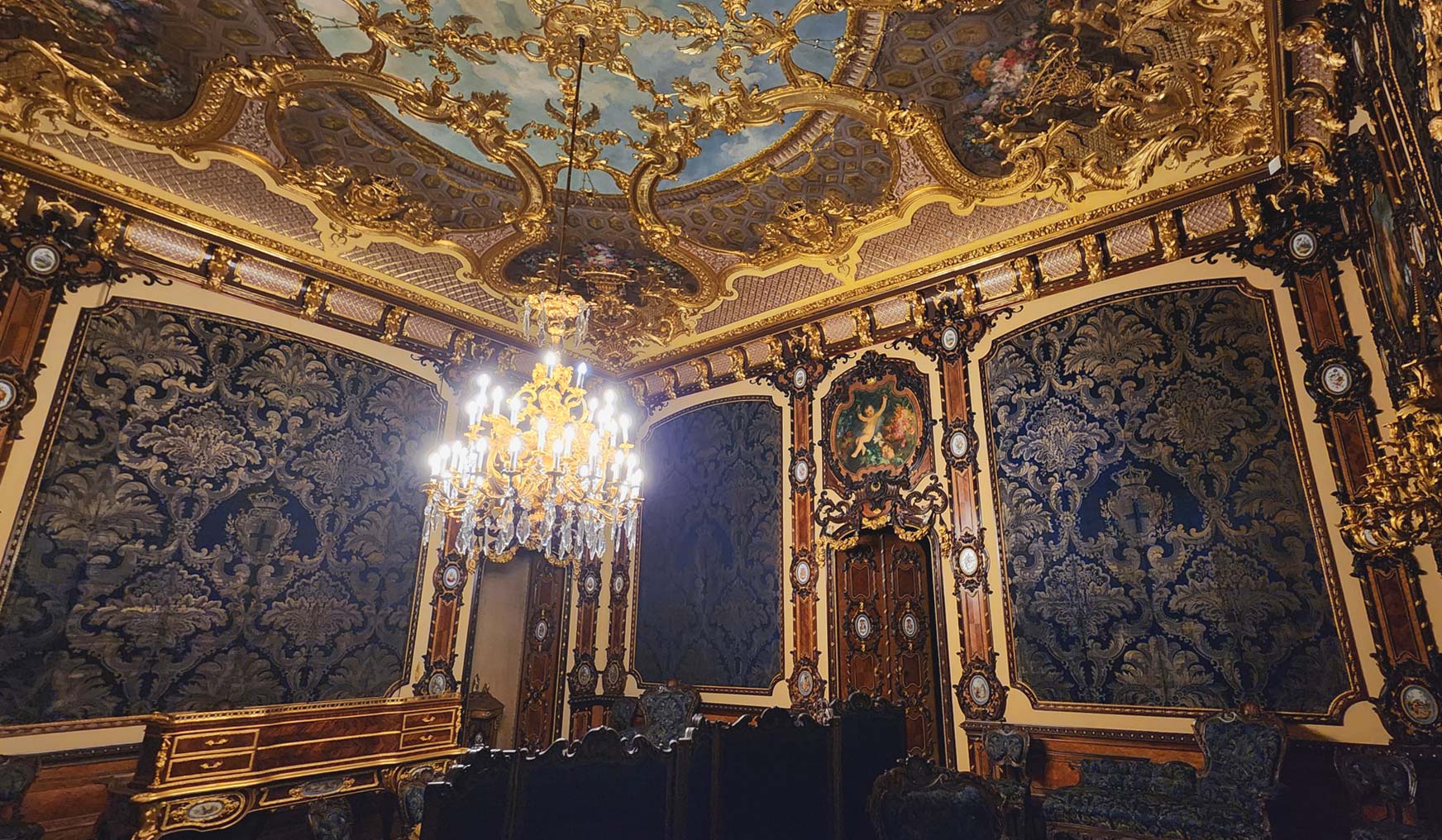 Royal Apartments: Blue Parlor