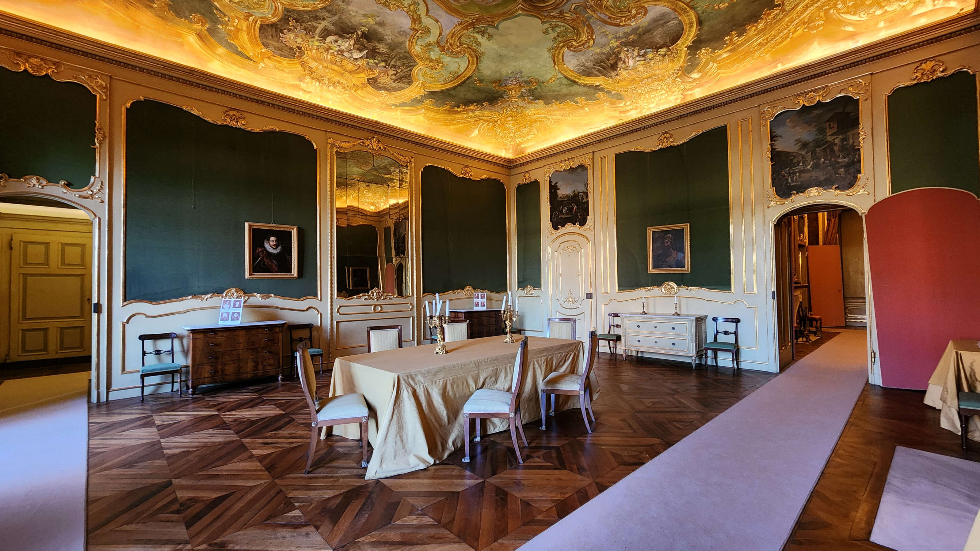 Royal apartments: the dining room