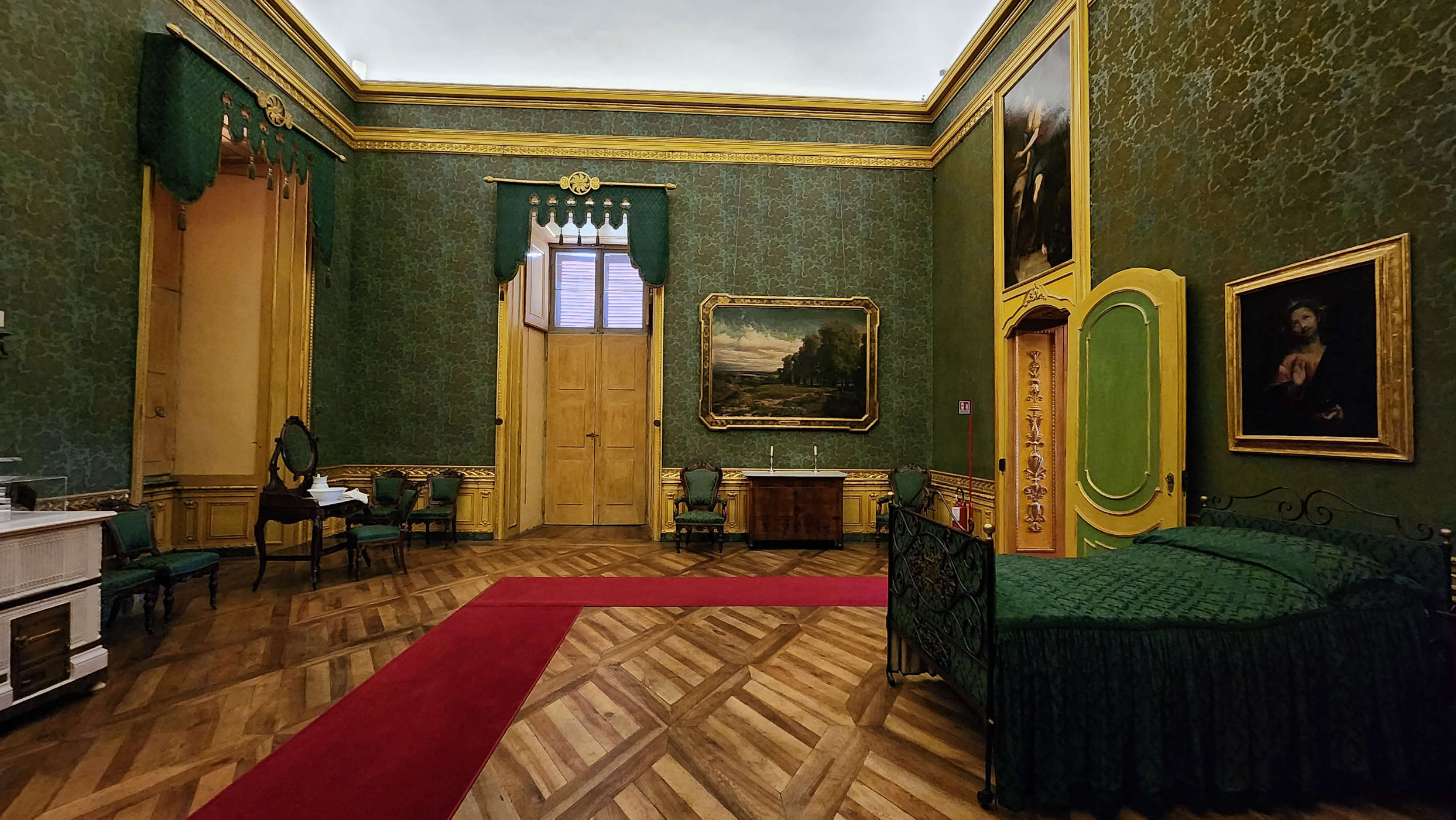 Marie Clotilde's Apartment, Bedroom