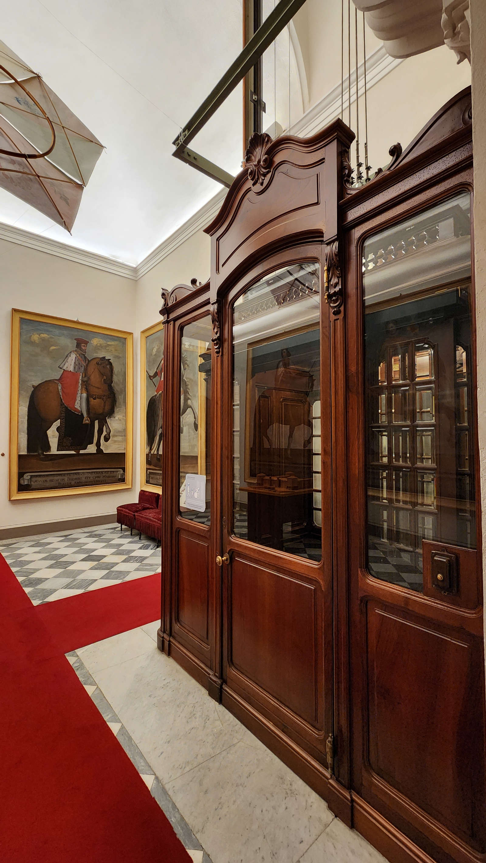 Apartment of Maria Letizia Bonaparte: l'ascensore