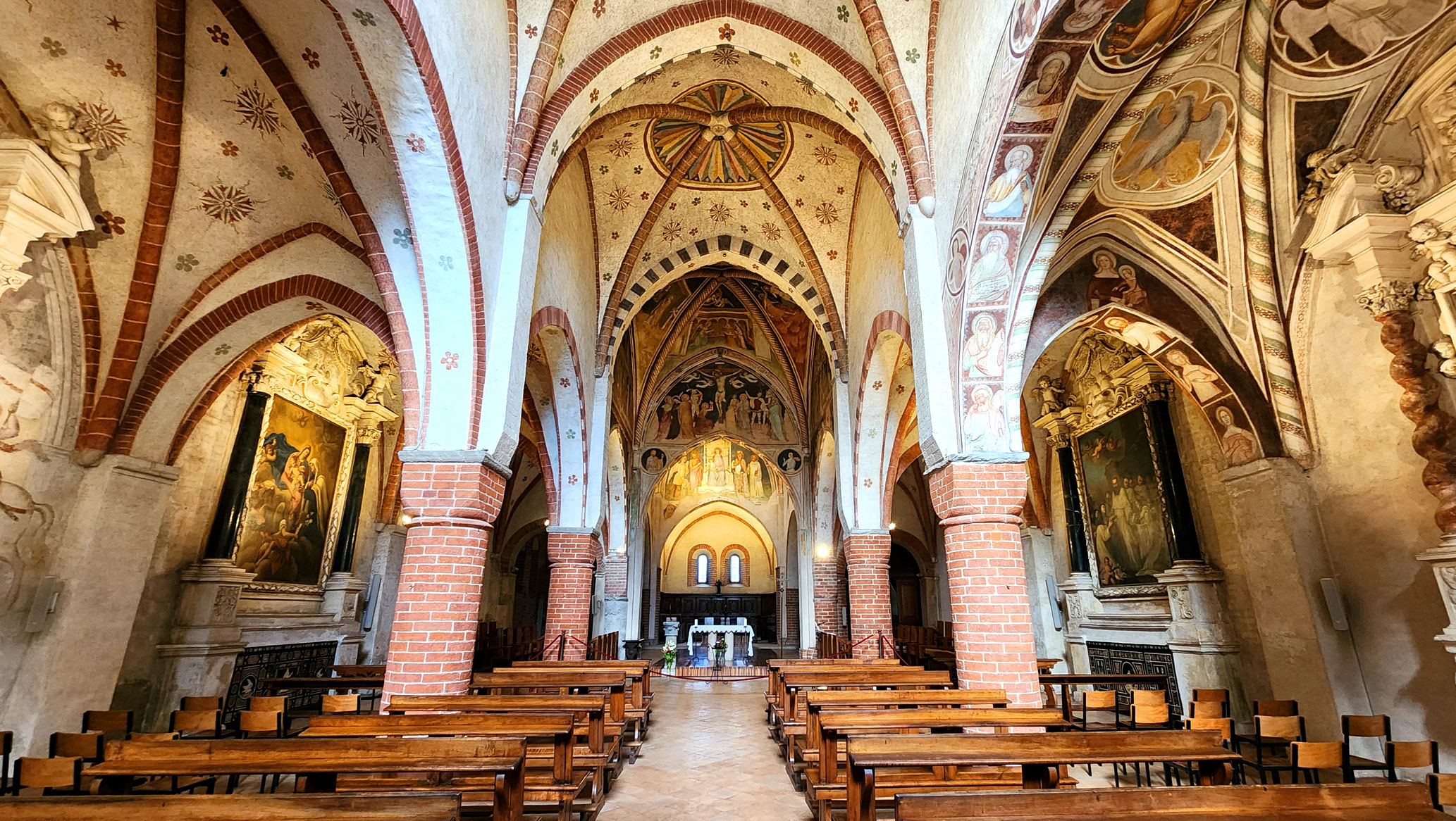 Intérieur de l'église abbatiale