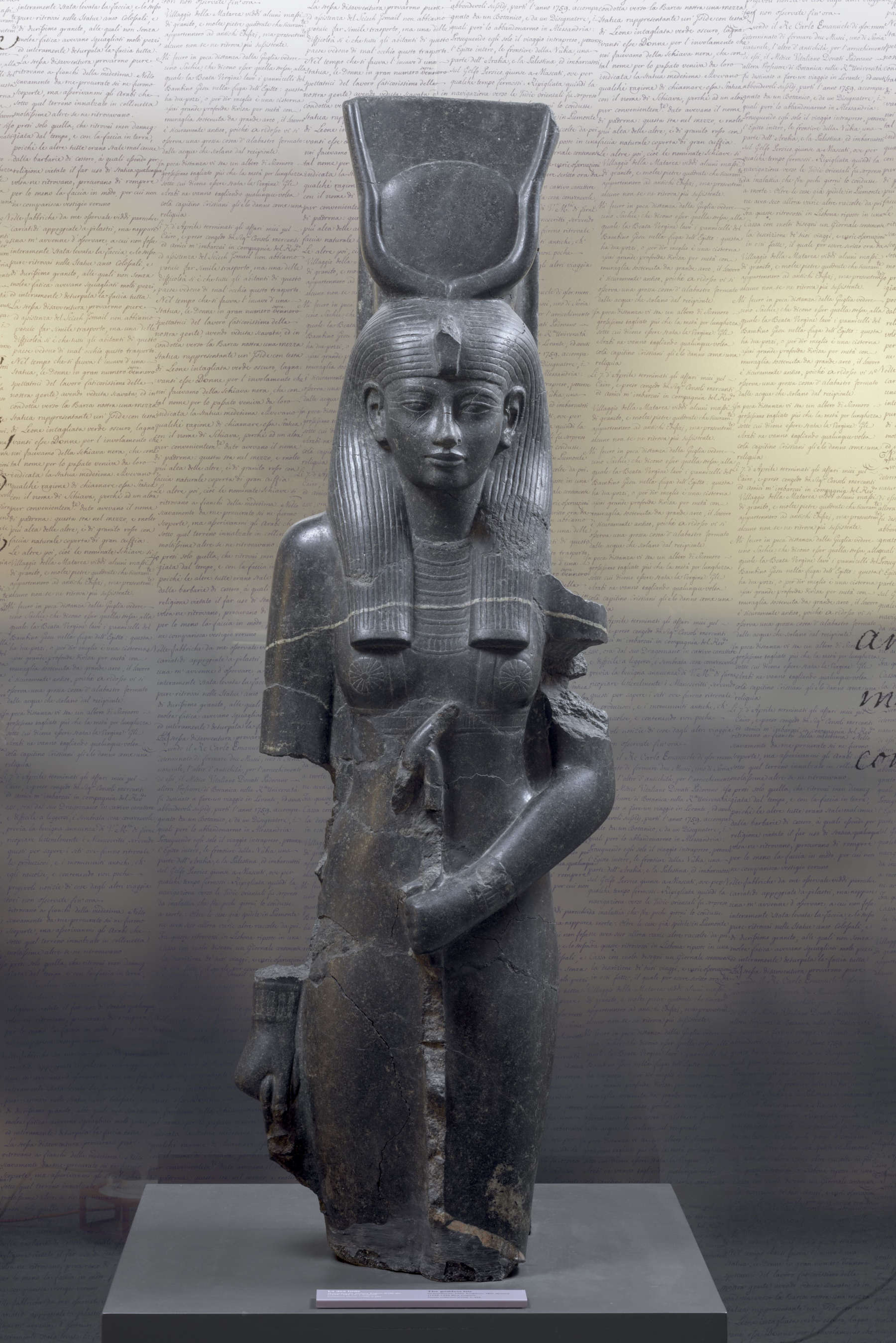 Statue de divinité féminine (Hathor ou Isis), dite Isis des Coptes