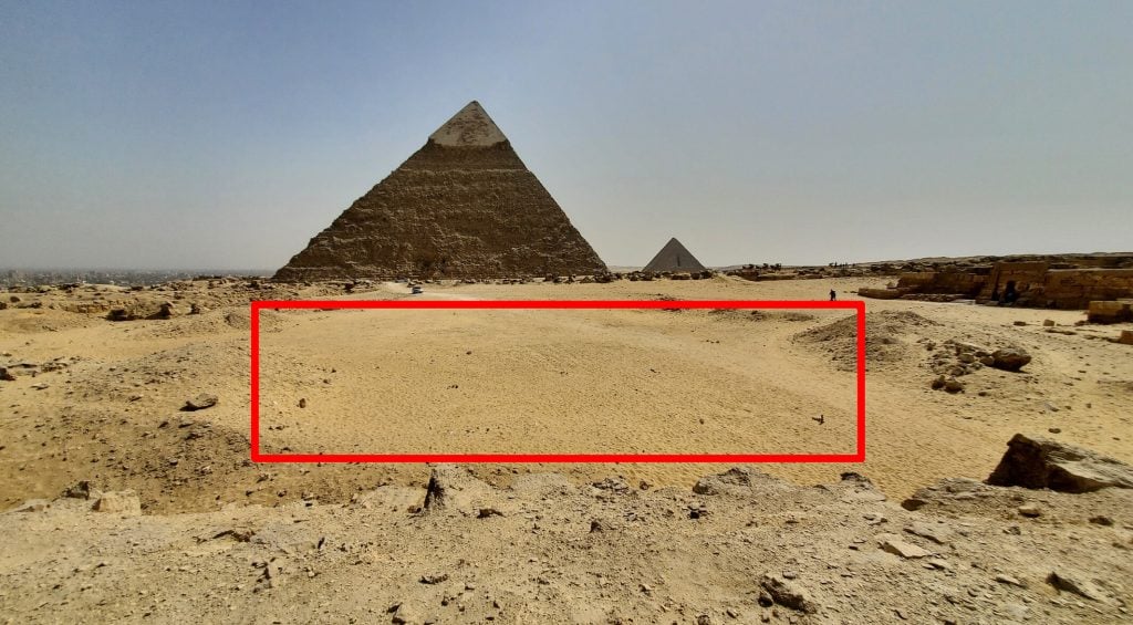 Egypt, a hidden structure discovered in front of the Pyramids: the ...