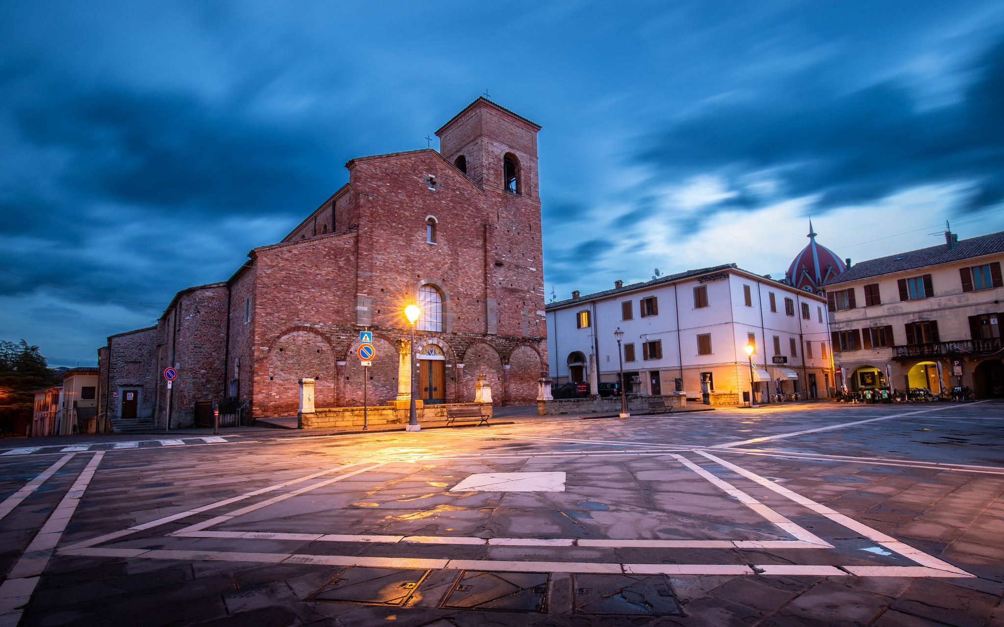 Sarsina, Piazza Plauto. Foto: Moreno Alessandrini