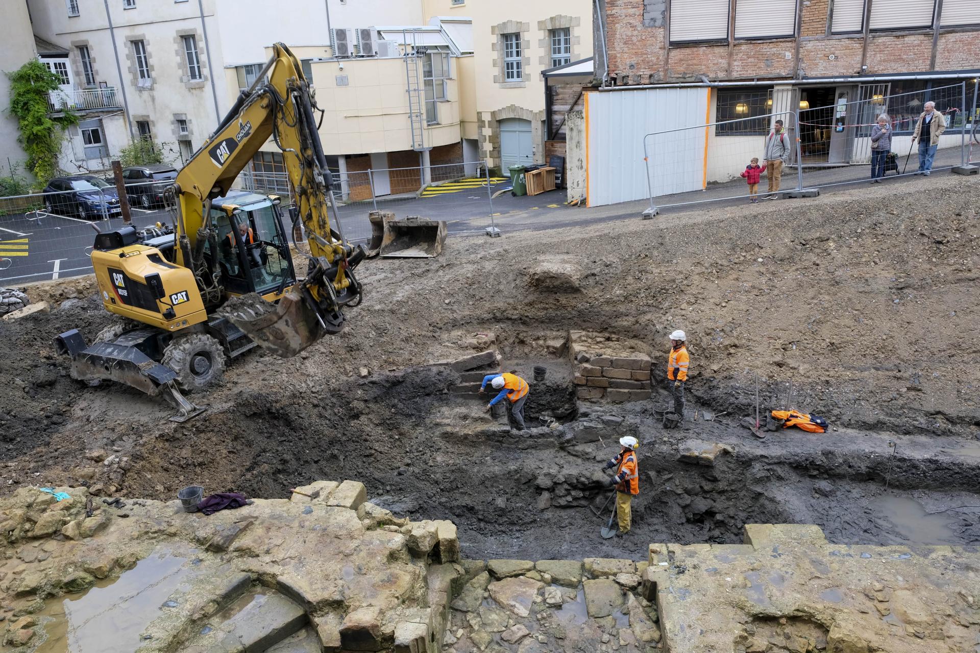 France, archaeologists in Vannes discover medieval castle under 18th ...