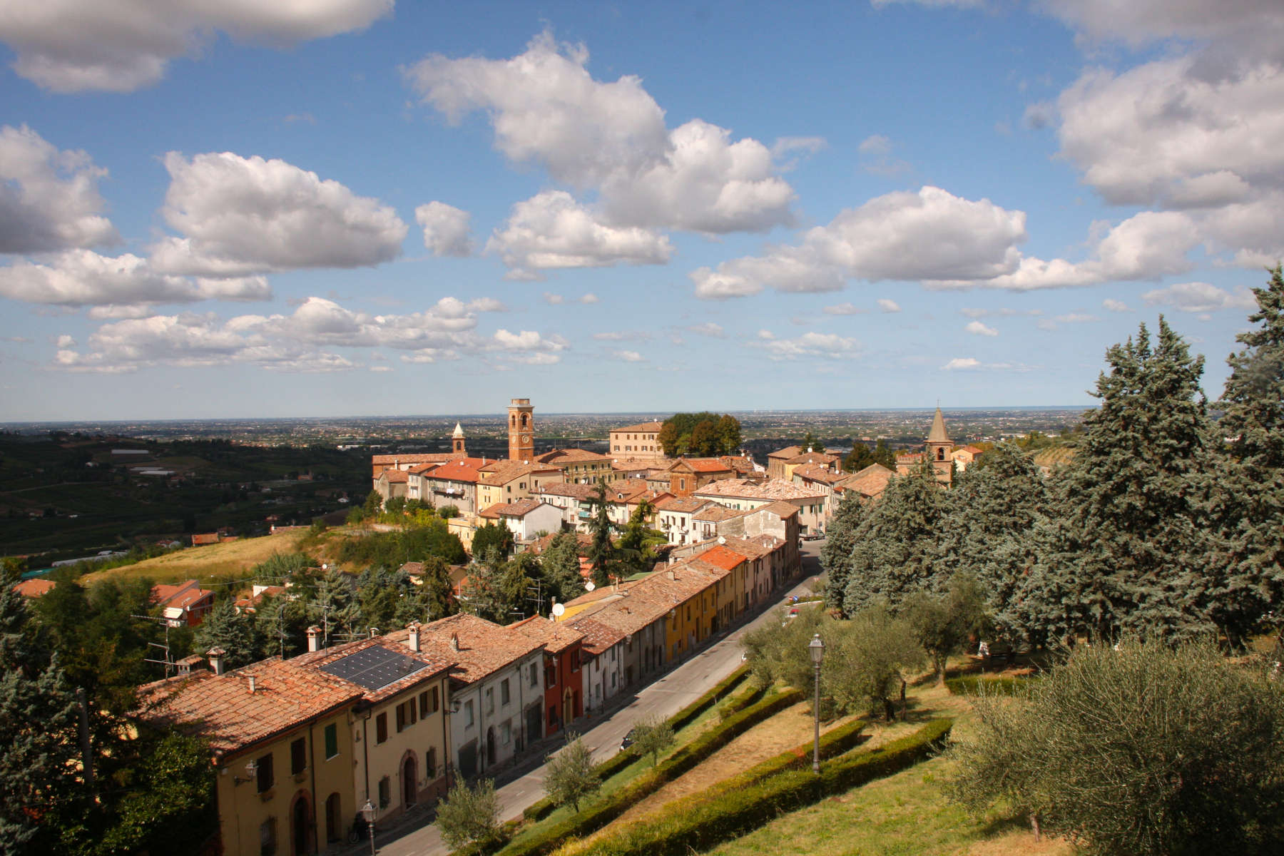 Vue de Montiano. Photo : Archives municipales