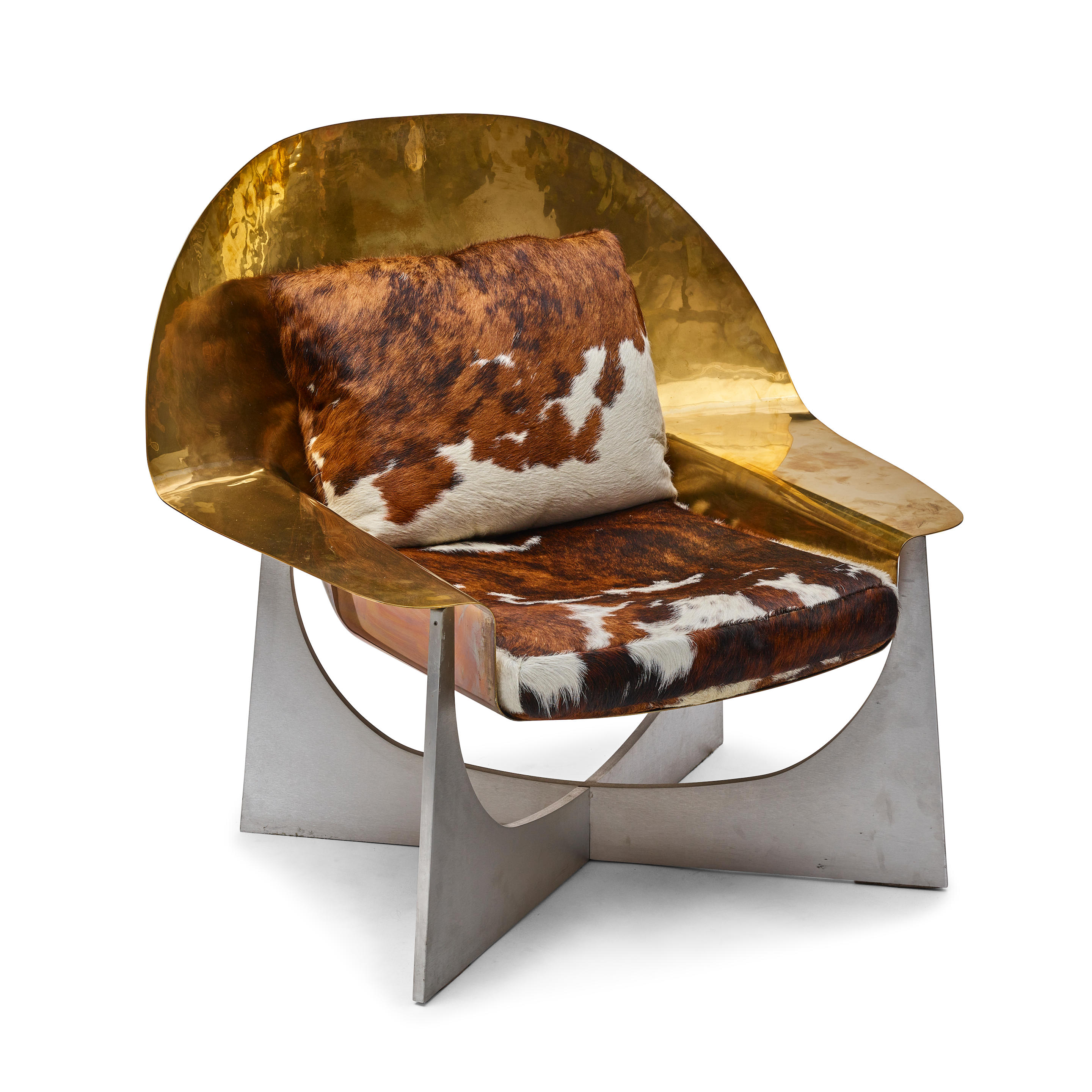 Philippe Hiquily, Armchair (1971 [2004]; brass, steel, cowhide, 87 x 93 x 81.5 cm)