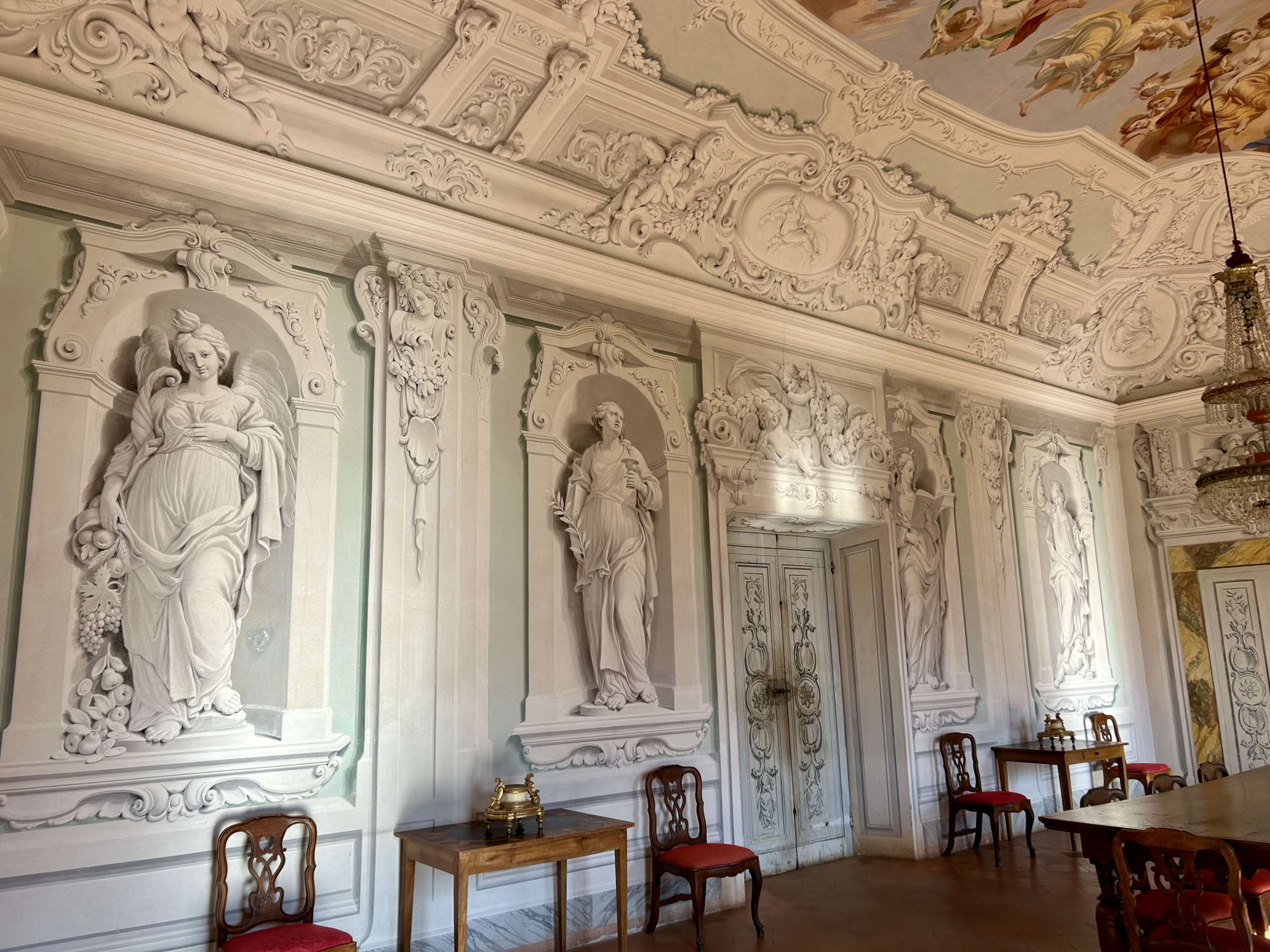 The faux stucco decorations in the Grand Ducal Guest House.